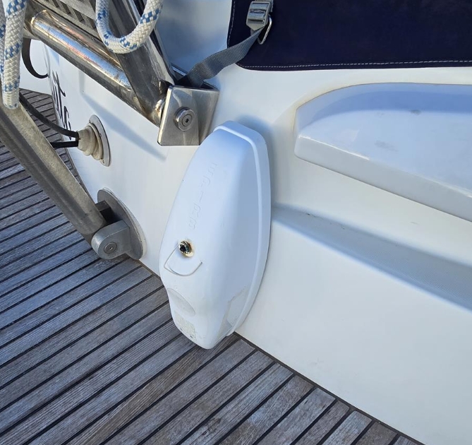 Captura de pantalla_14-3-2025_10136_www.theyachtmarket.com