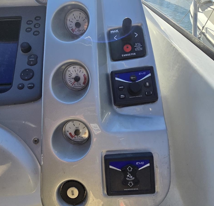 Captura de pantalla_14-3-2025_101536_www.theyachtmarket.com