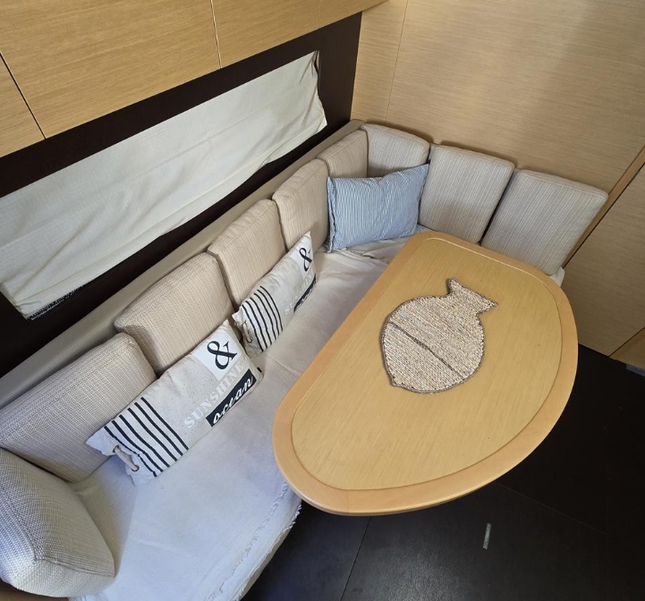 Captura de pantalla_14-3-2025_101814_www.theyachtmarket.com