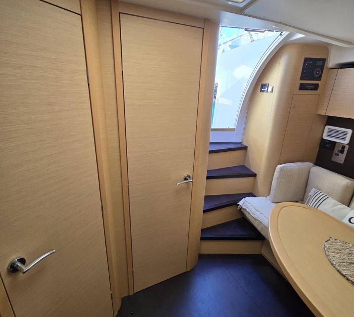 Captura de pantalla_14-3-2025_101845_www.theyachtmarket.com