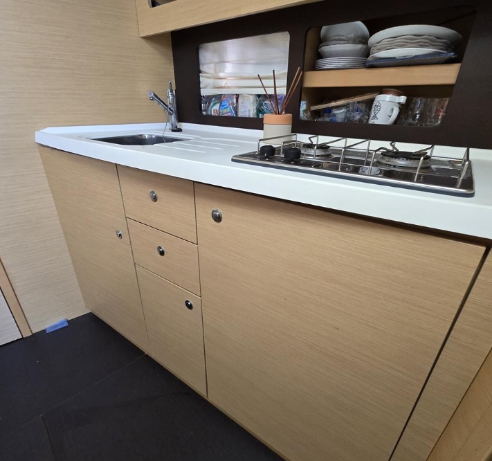 Captura de pantalla_14-3-2025_101917_www.theyachtmarket.com