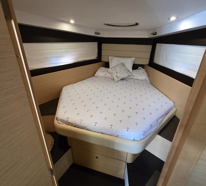 Captura de pantalla_14-3-2025_101946_www.theyachtmarket.com