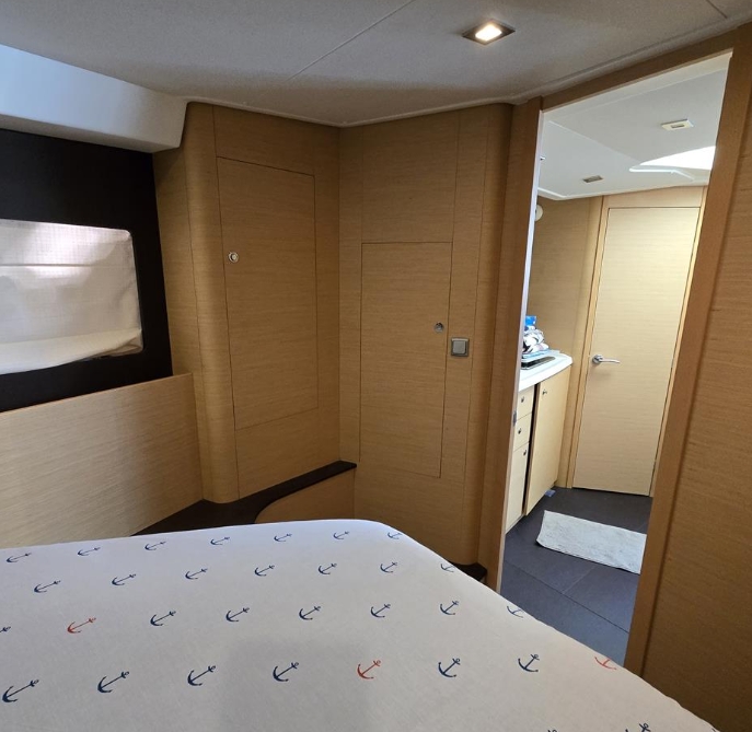 Captura de pantalla_14-3-2025_102020_www.theyachtmarket.com