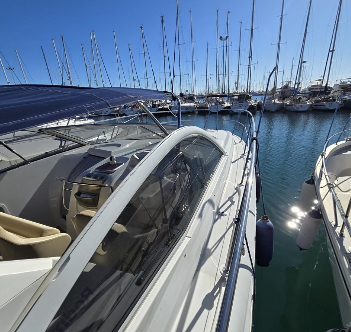 Captura de pantalla_14-3-2025_102159_www.theyachtmarket.com