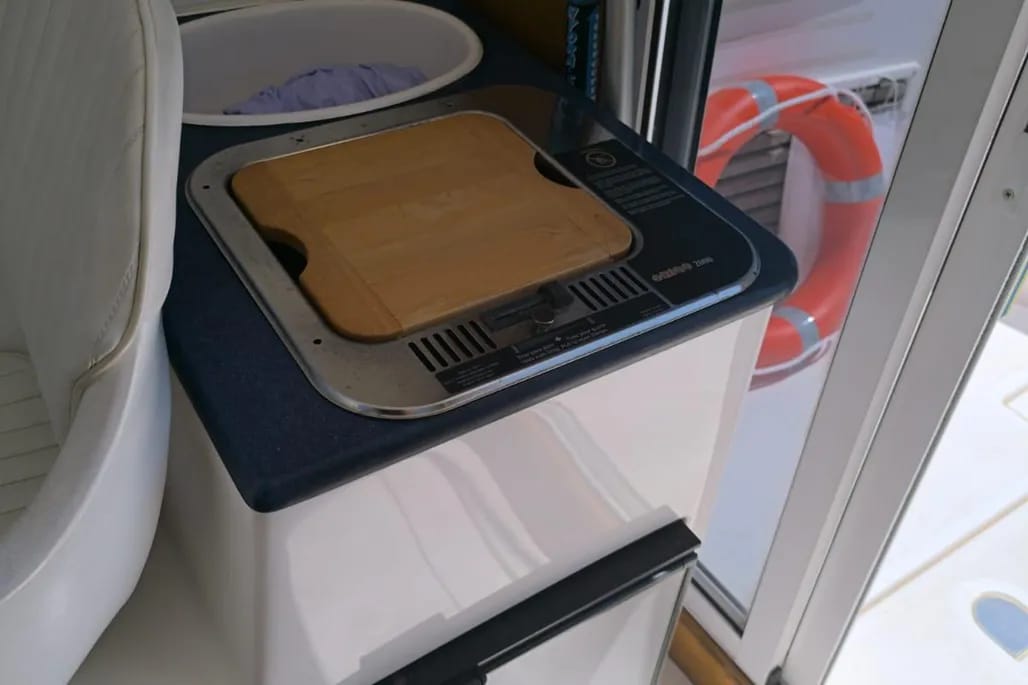 2dcb17c9-c1cd-4451-a7f4-e7926d05bca6