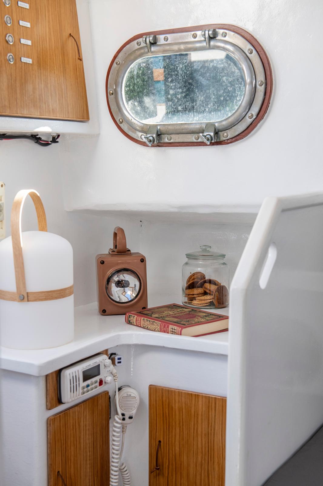 6edb944c-cff5-4b16-b20a-9dd8bd8fa667