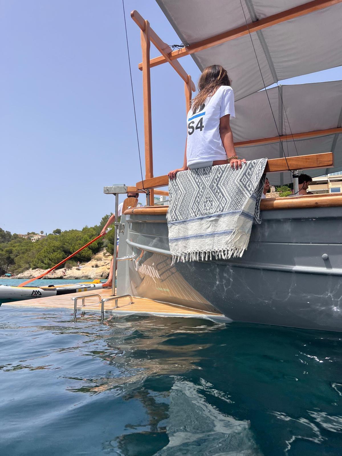 c1776018-cde1-452c-982f-67b8dc7e93a0