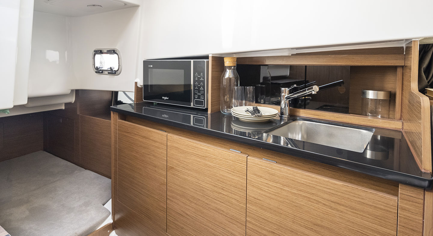 flyer-9-sundeck-slider-1440x786_7